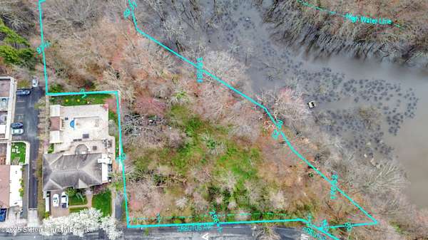 1.23 Acres of Residential Land for Sale in Staten Island, New York