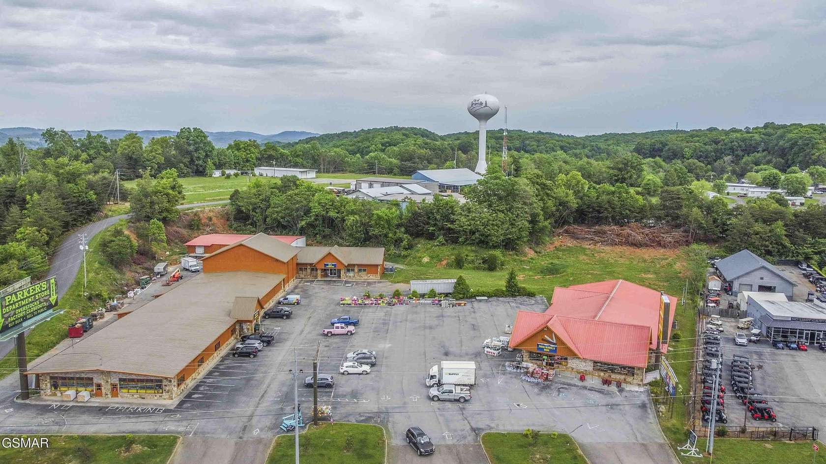 4.84 Acres of Improved Mixed-Use Land for Sale in Kodak, Tennessee
