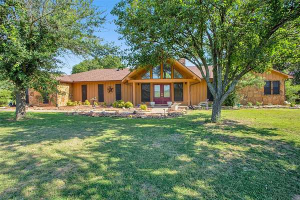 11 Acres of Recreational Land with Home for Sale in Pottsboro, Texas