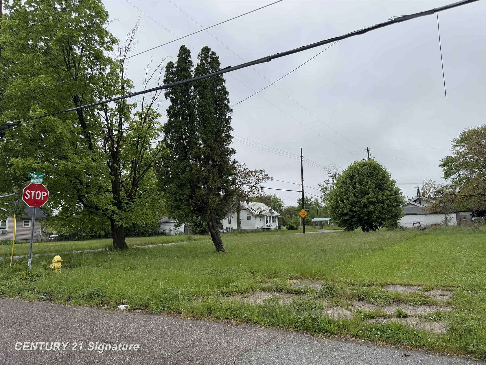 0.8 Acres of Residential Land for Sale in Flint, Michigan