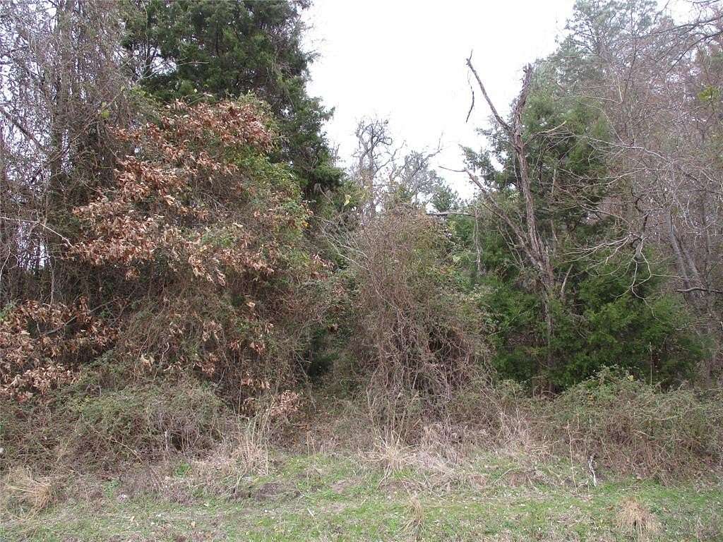 2 Acres of Land for Sale in Emory, Texas