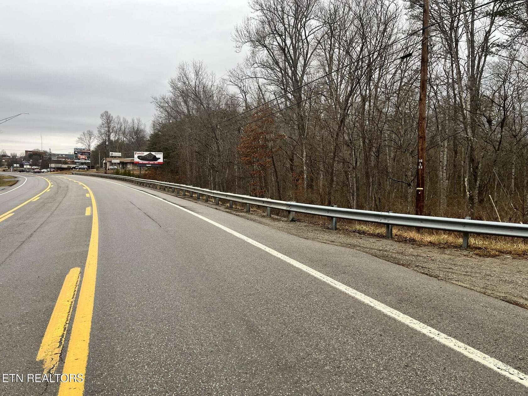 31 Acres of Recreational Land for Sale in Crossville, Tennessee