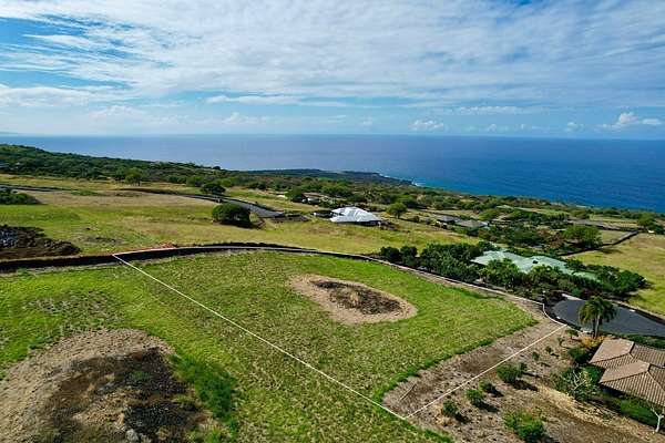 1.33 Acres of Residential Land for Sale in Kealakekua, Hawaii