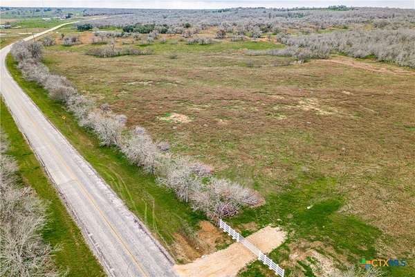 18.5 Acres of Land for Sale in Gonzales, Texas