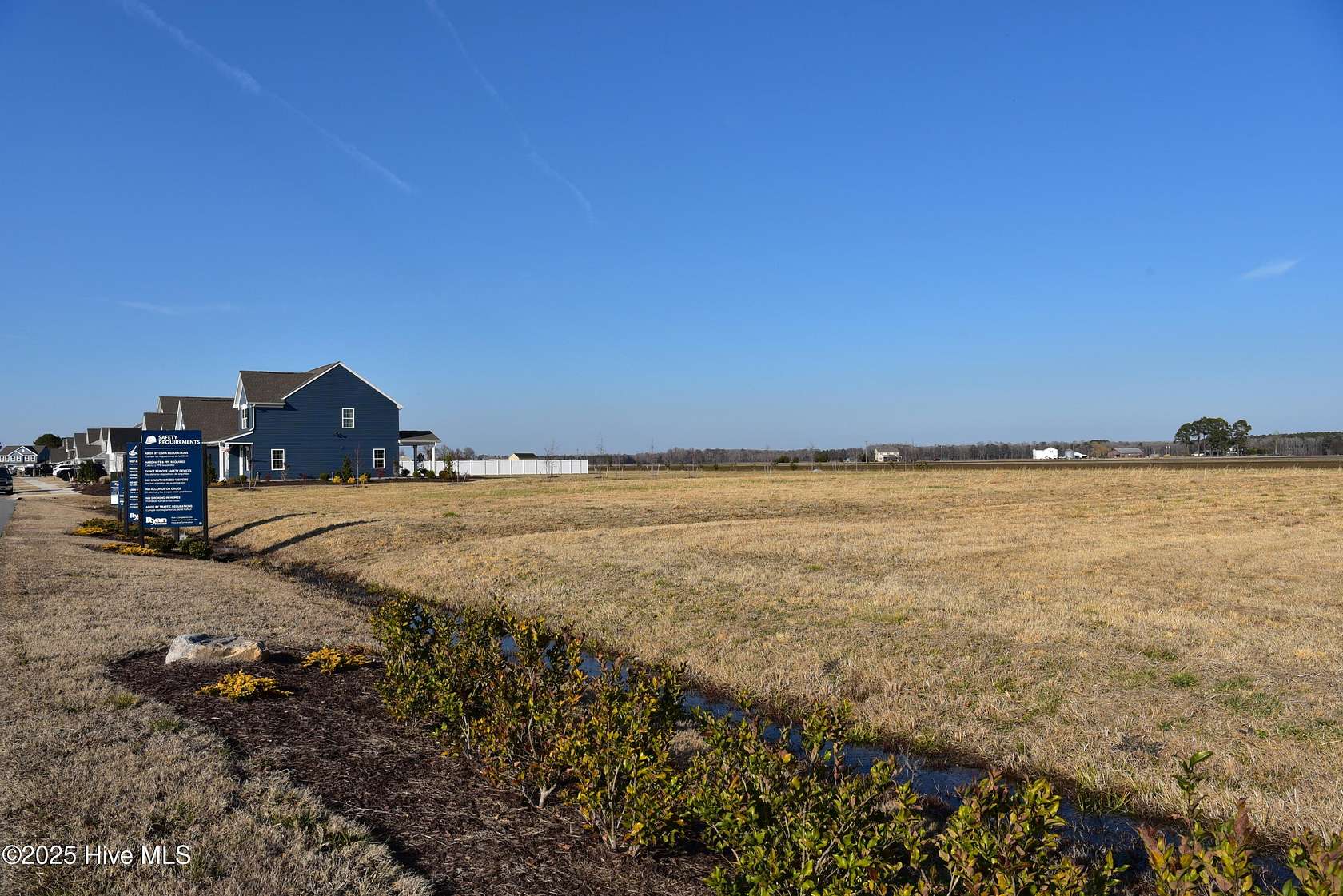 0.93 Acres of Mixed-Use Land for Sale in Camden, North Carolina