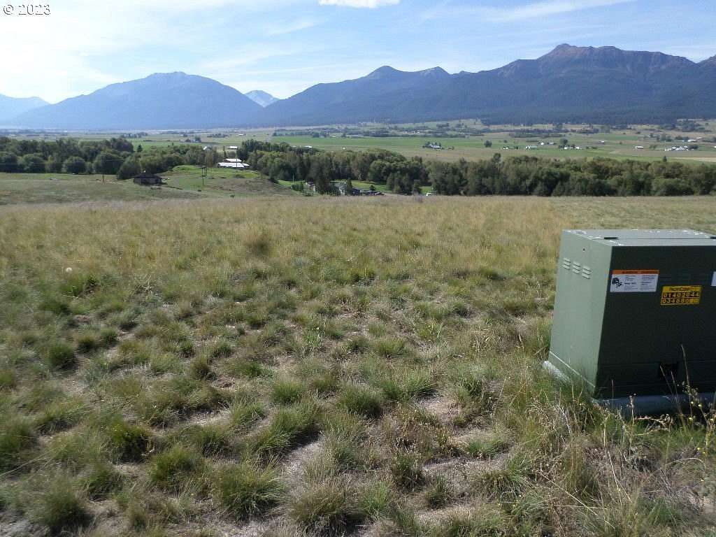 5 Acres of Residential Land for Sale in Enterprise, Oregon