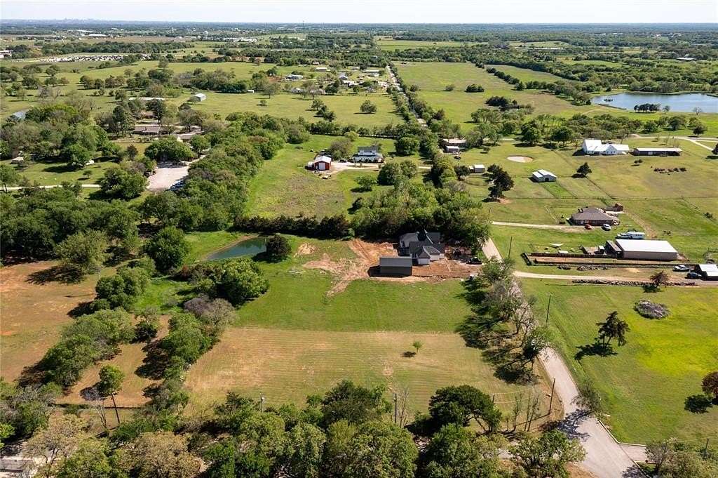 1.29 Acres of Land for Sale in Pilot Point, Texas