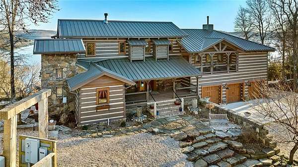 10 Acres of Improved Mixed-Use Land for Sale in Eureka Springs, Arkansas