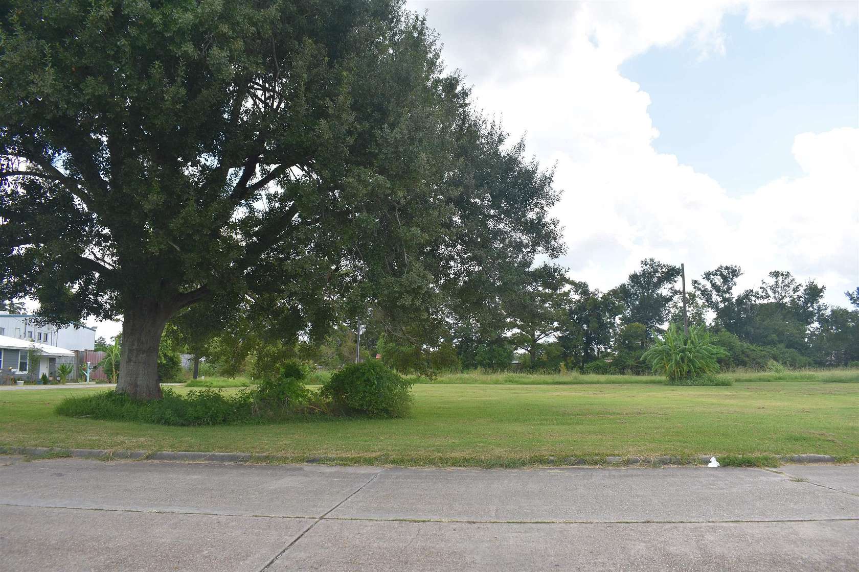 0.91 Acres of Residential Land for Sale in Houma, Louisiana