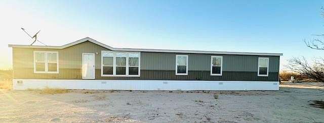 10 Acres of Residential Land with Home for Sale in Imperial, Texas