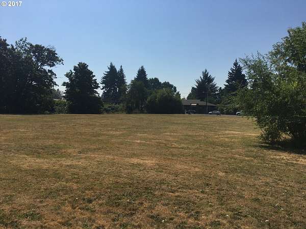 3 Acres of Commercial Land for Sale in Eugene, Oregon
