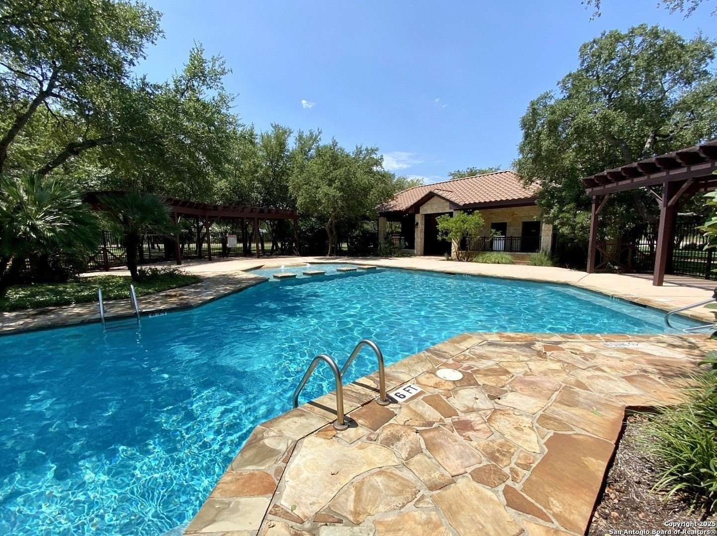 1 Acre of Residential Land for Sale in Canyon Lake, Texas