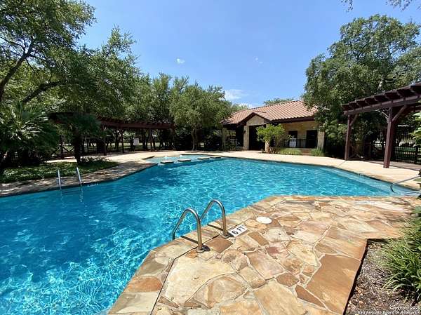 1 Acre of Residential Land for Sale in Canyon Lake, Texas