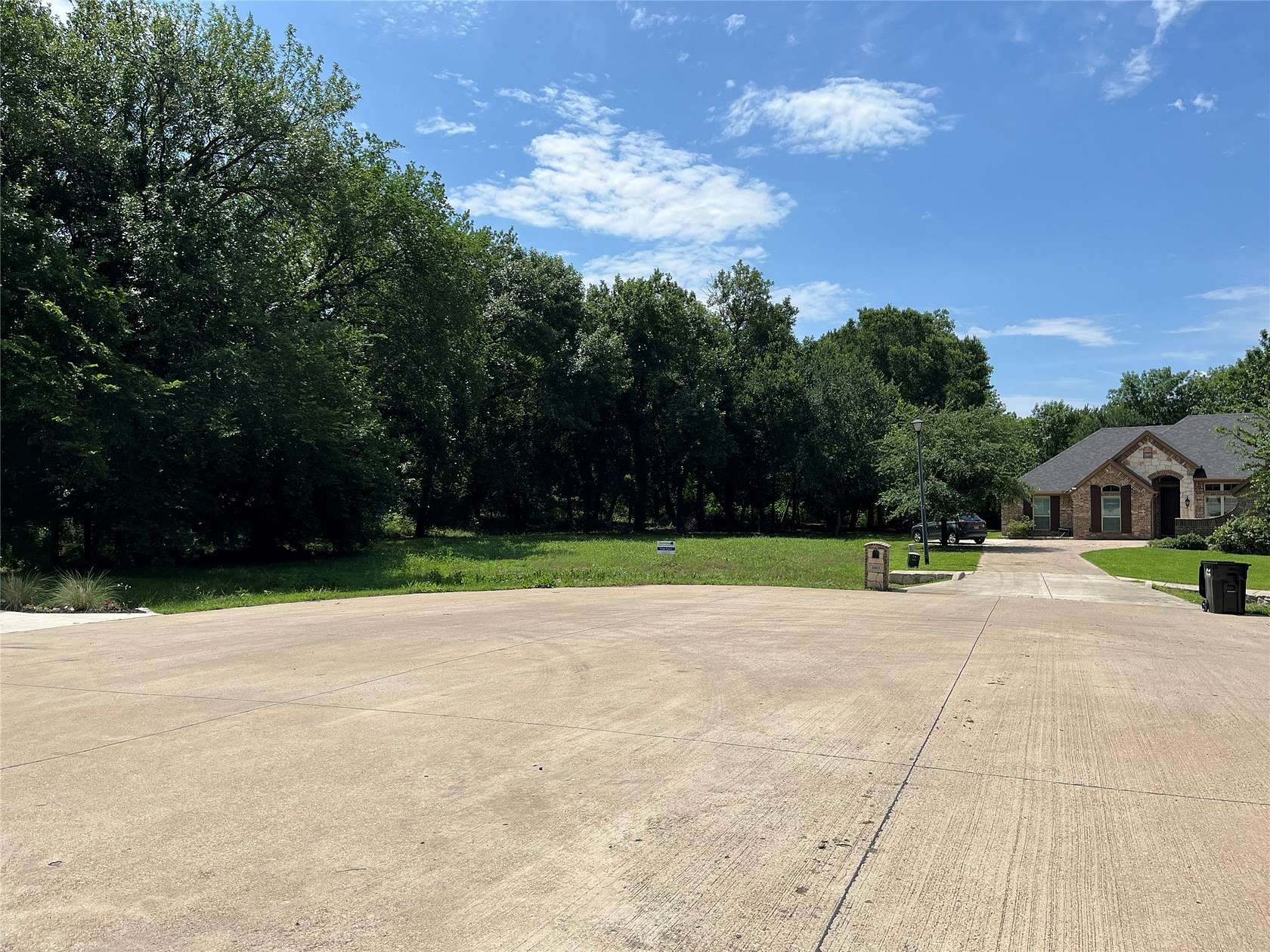1.2 Acres of Residential Land for Sale in Grand Prairie, Texas