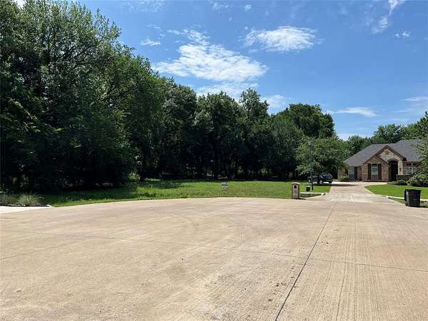 1.2 Acres of Residential Land for Sale in Grand Prairie, Texas