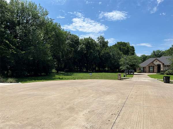 1.2 Acres of Residential Land for Sale in Grand Prairie, Texas