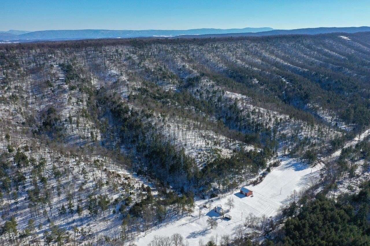 751 Acres of Land with Home for Sale in Broadway, Virginia