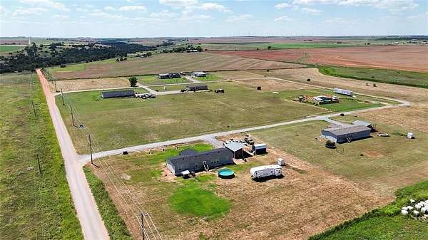 1.5 Acres of Residential Land for Sale in Hydro, Oklahoma
