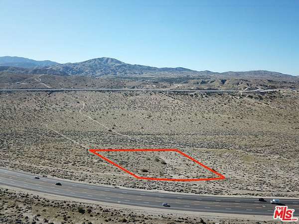 3 Acres of Land for Sale in Palmdale, California