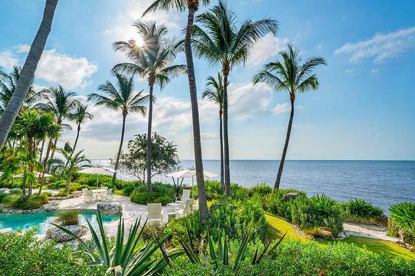 5 Acres of Land with Home for Sale in Plantation Key, Florida