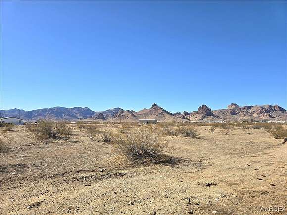 2.35 Acres of Residential Land for Sale in Golden Valley, Arizona