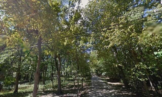 5 Acres of Residential Land with Home for Sale in Barrington Hills, Illinois