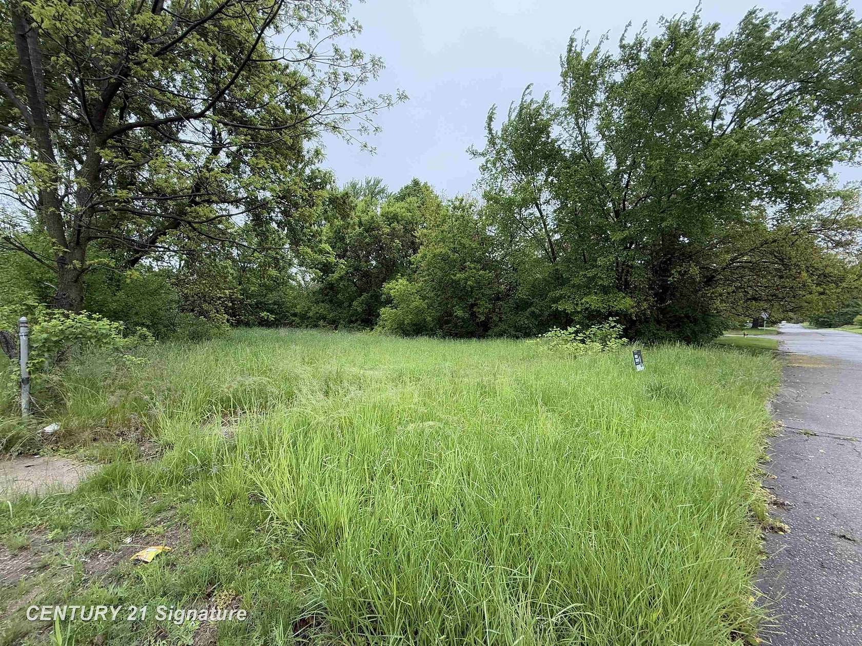 0.1 Acres of Residential Land for Sale in Flint, Michigan