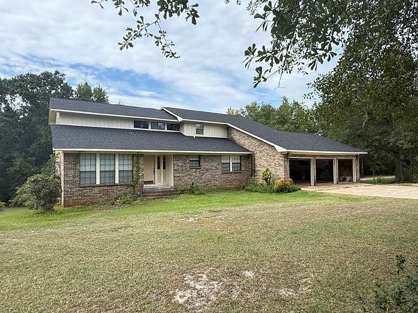 2 Acres of Residential Land with Home for Sale in Thomasville, Alabama