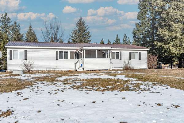 4.79 Acres of Residential Land with Home for Sale in Spirit Lake, Idaho