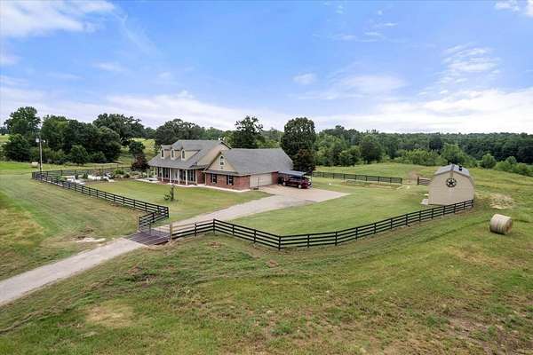 57.6 Acres of Land with Home for Sale in Winnsboro, Texas