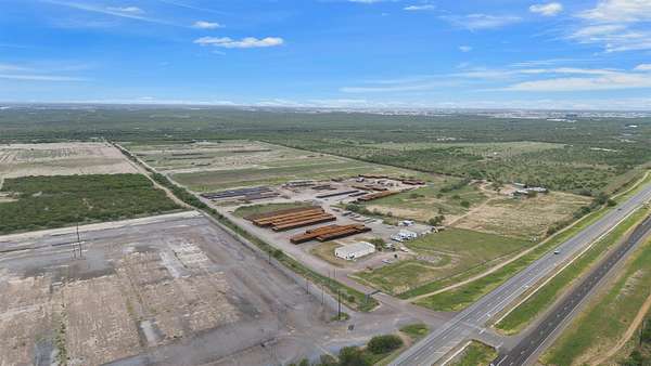 5 Acres of Land for Lease in Laredo, Texas