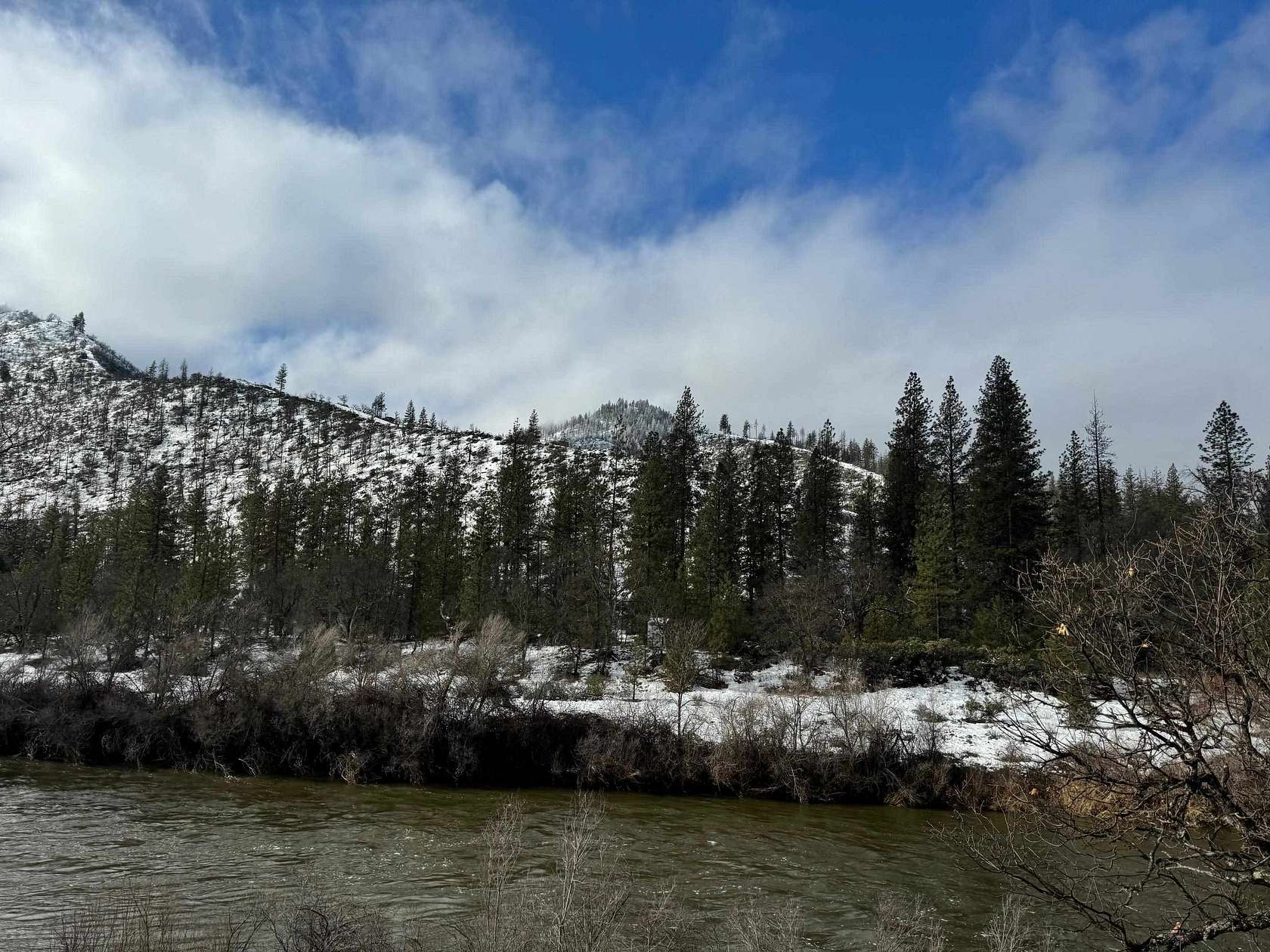 5.47 Acres of Land for Sale in Yreka, California