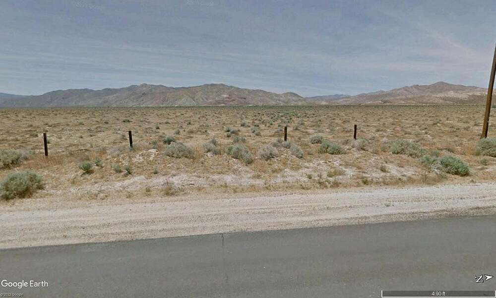 17 Acres of Land for Sale in Cantil, California