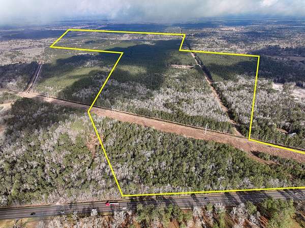489 Acres of Recreational Land for Sale in Vidor, Texas