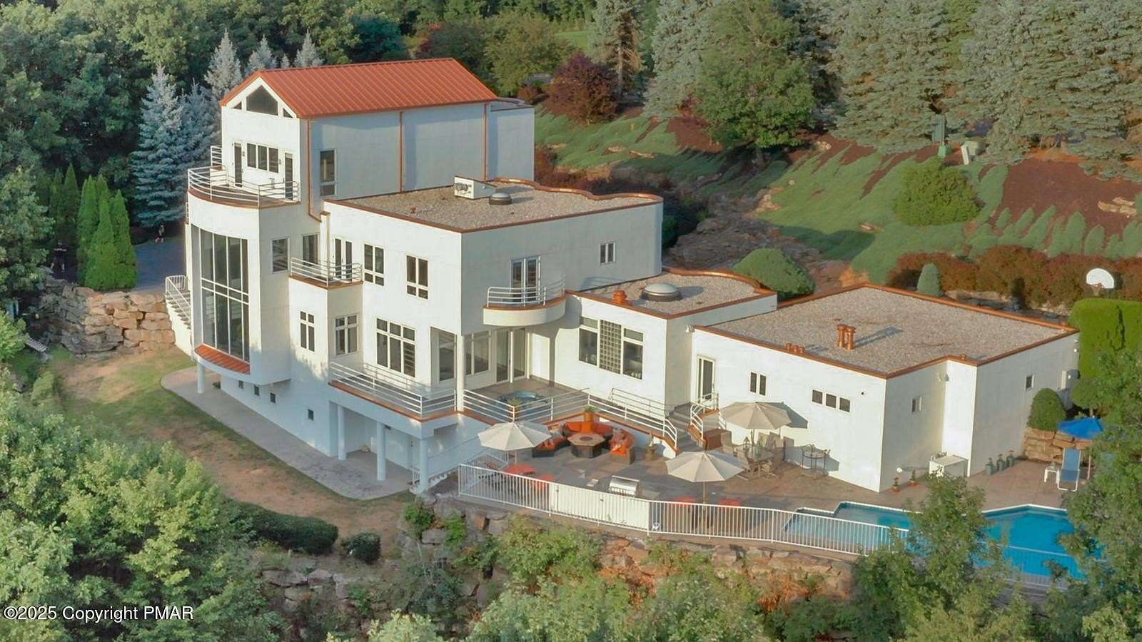 2.2 Acres of Residential Land with Home for Sale in Moosic, Pennsylvania