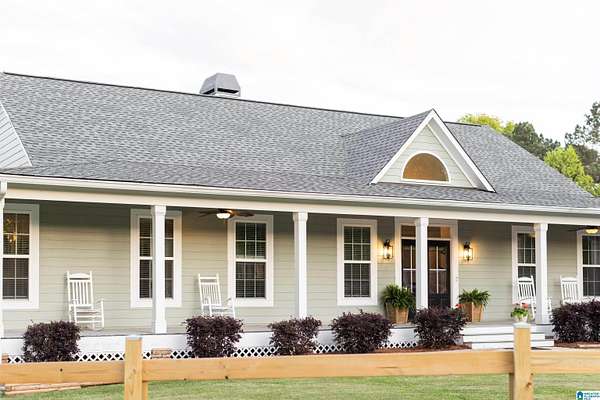 15 Acres of Land with Home for Sale in Chelsea, Alabama
