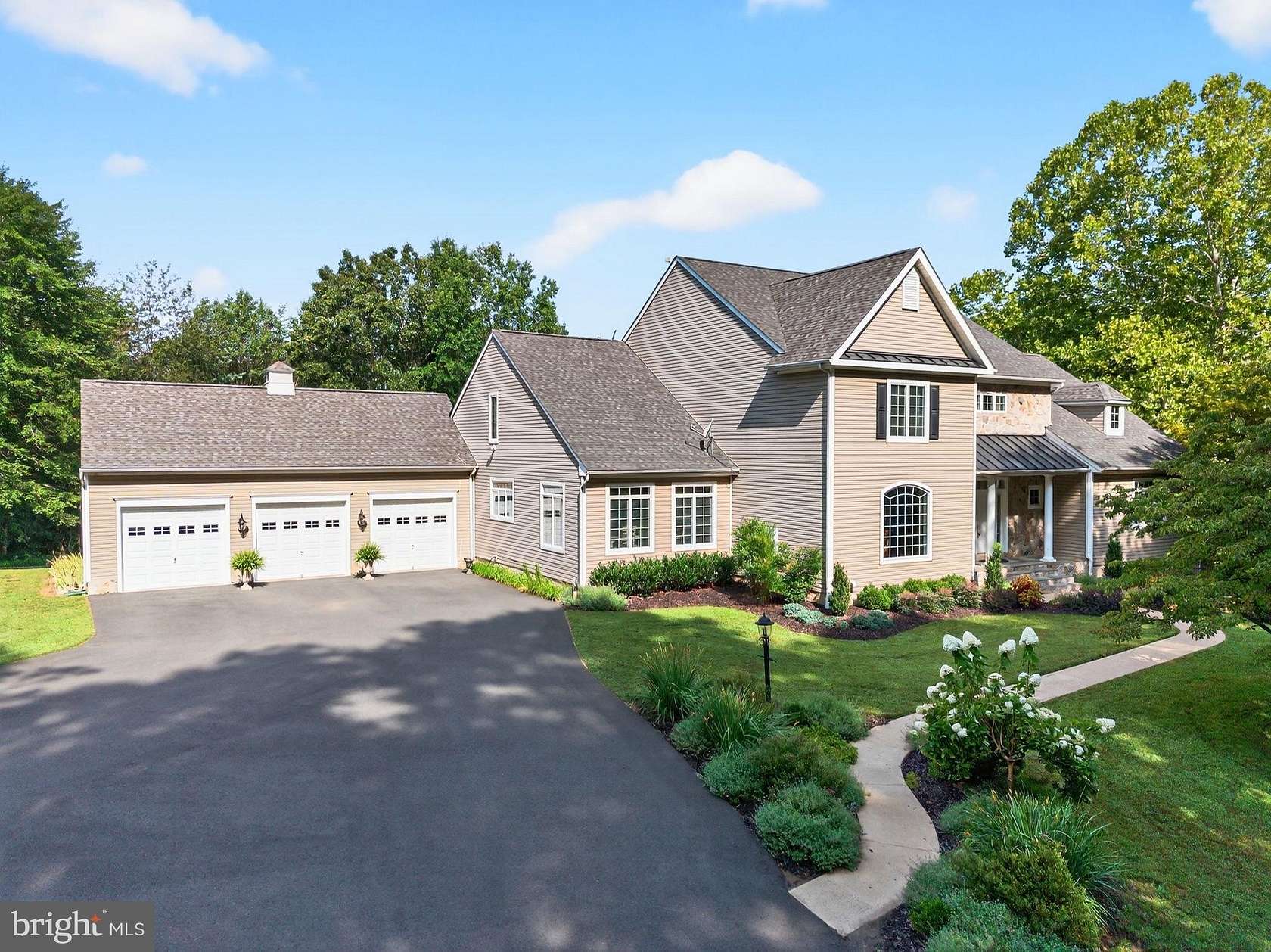 13 Acres of Land with Home for Sale in Marshall, Virginia