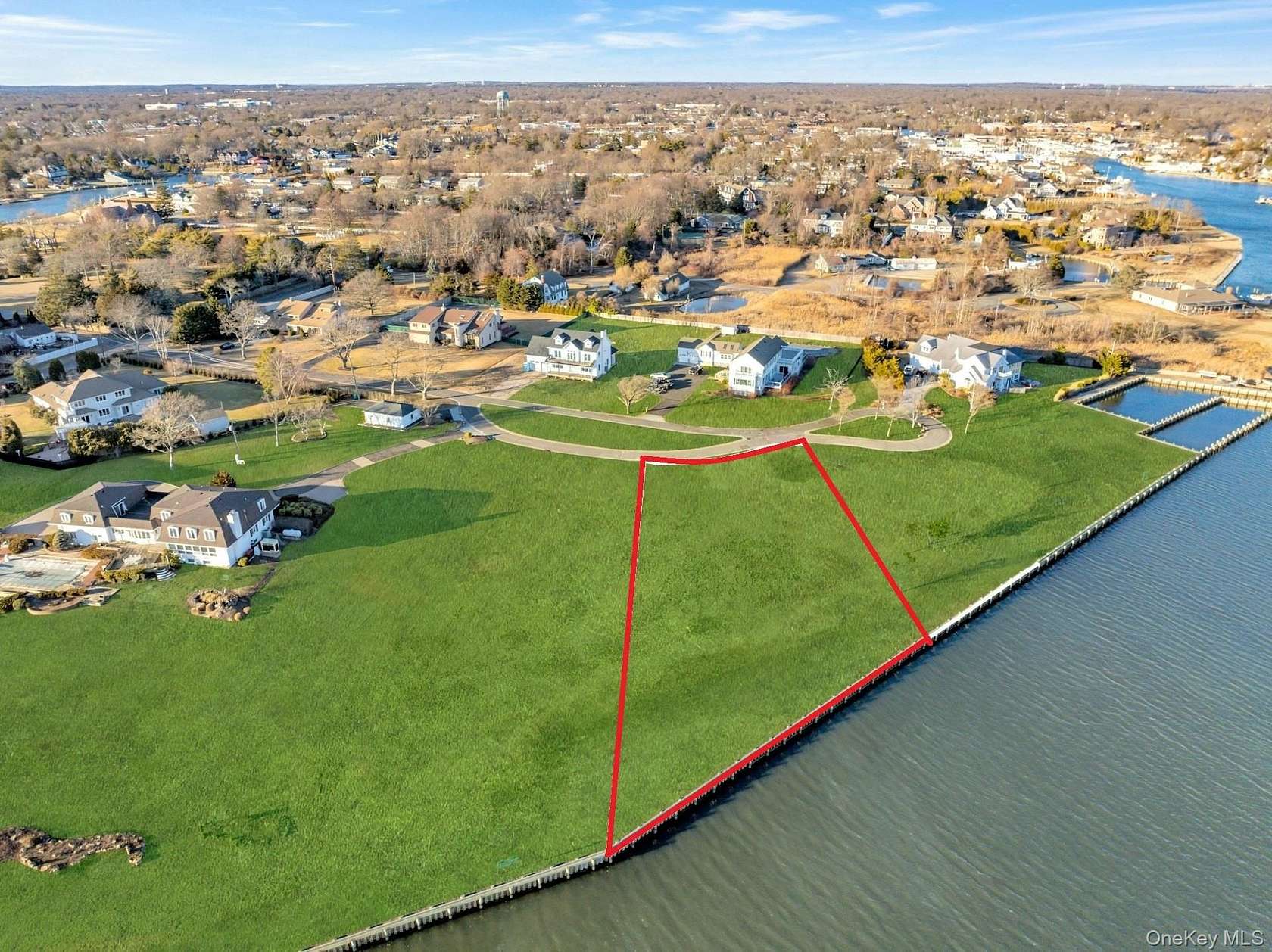 0.75 Acres of Land for Sale in Bay Shore, New York