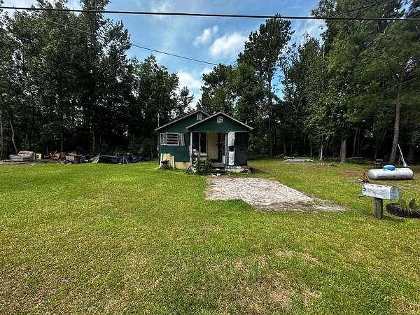 3 Acres of Residential Land for Sale in Nashville, Georgia