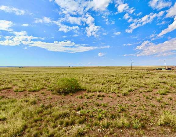 1.25 Acres of Land for Sale in Sun Valley, Arizona