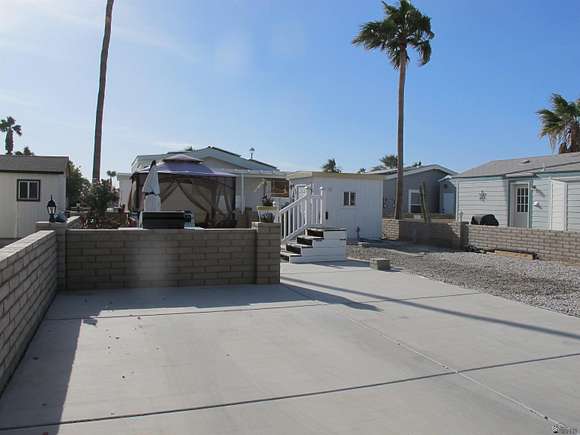 Improved Residential Land for Sale in Yuma, Arizona