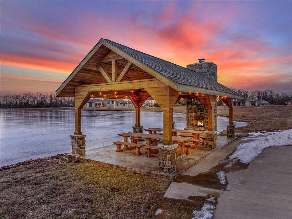 3 Acres of Residential Land for Sale in Warrensburg, Missouri