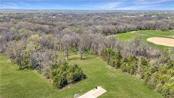 3 Acres of Residential Land for Sale in Warrensburg, Missouri