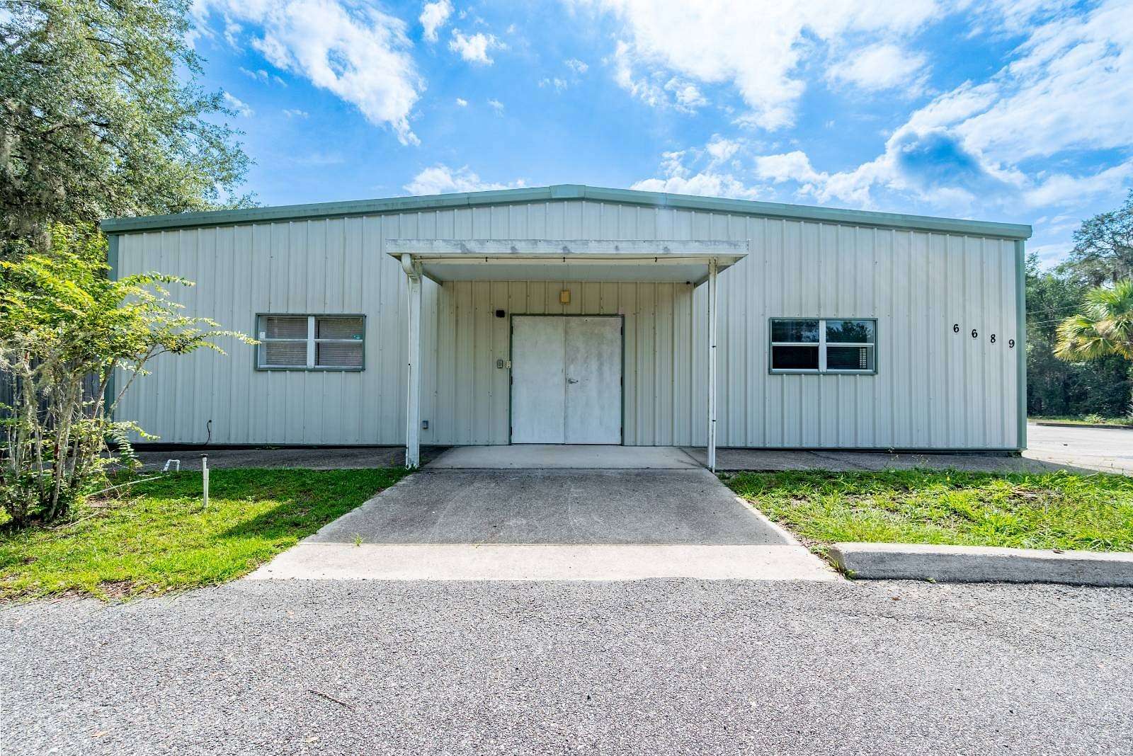 15.3 Acres of Improved Mixed-Use Land for Sale in Keystone Heights, Florida