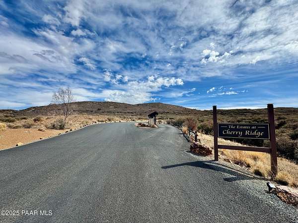 7.73 Acres of Land for Sale in Dewey-Humboldt, Arizona