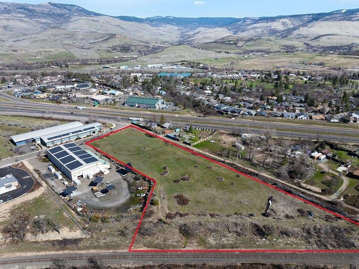 3.57 Acres of Commercial Land for Sale in Ashland, Oregon
