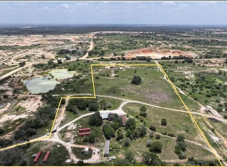 Residential Land with Home for Sale in Von Ormy, Texas
