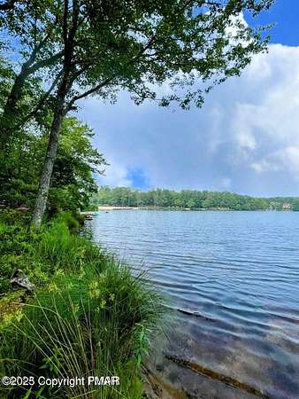 1.24 Acres of Residential Land for Sale in Gouldsboro, Pennsylvania