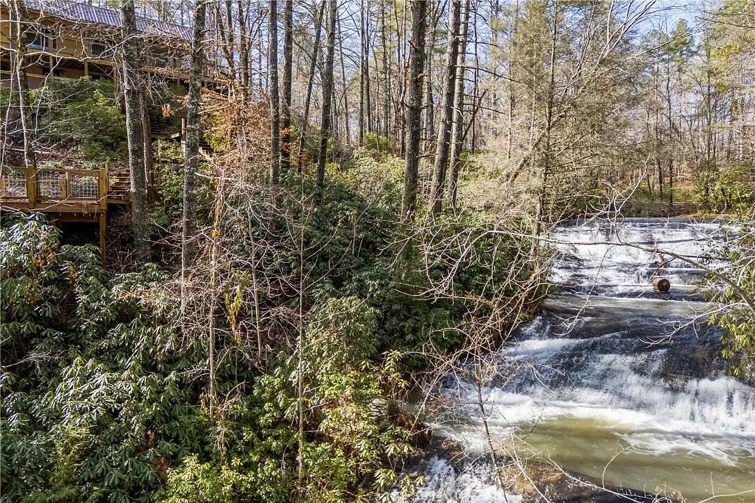 3.16 Acres of Residential Land with Home for Sale in Salem, South Carolina
