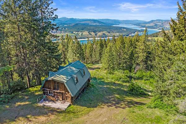 60 Acres of Recreational Land for Sale in Hunters, Washington